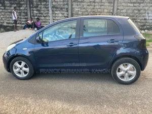 Photo - Toyota Yaris 1.5 2009 Blue