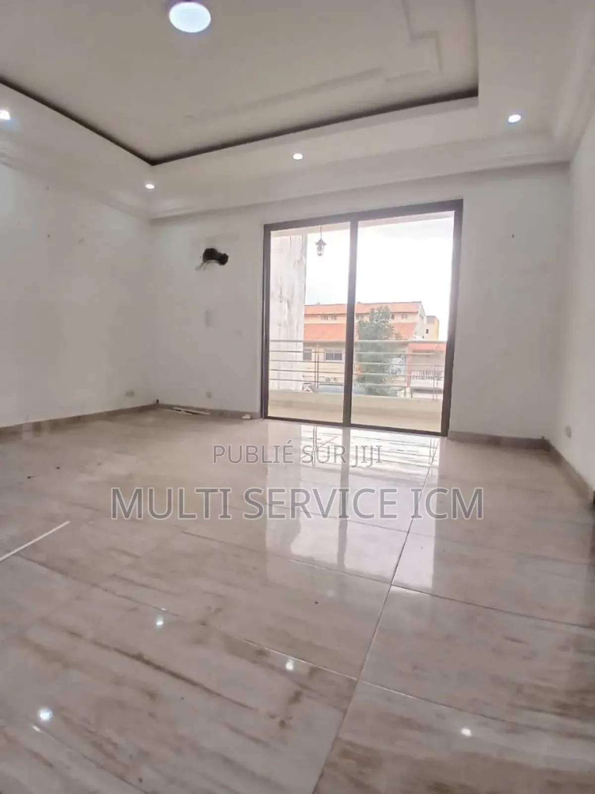 14chbre Duplex dans Ismaël Coulibaly, Cocody à Vendre