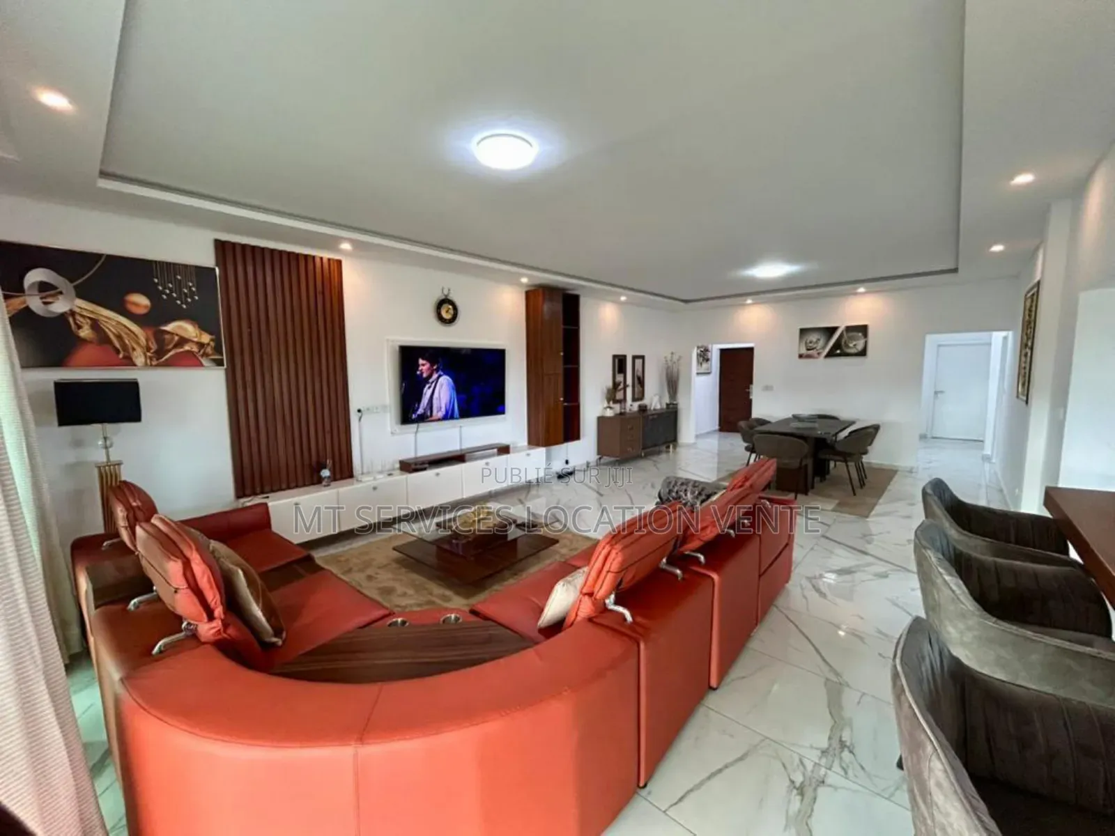 Furnished 1chbre Studio dans 1, Cocody à Louer