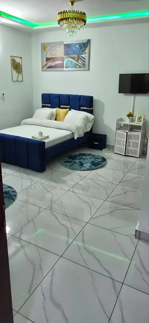 Furnished 1chbre Studio dans Mt Service, Cocody à Louer