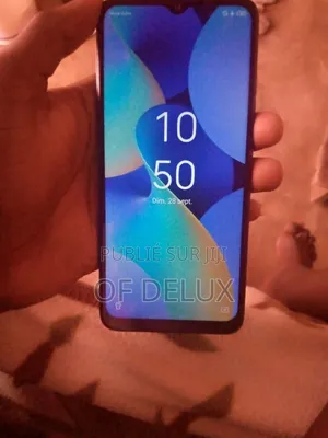 Photo - New Tecno Spark 16 GB Blue