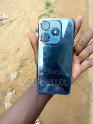 New Tecno Spark 16 GB Blue