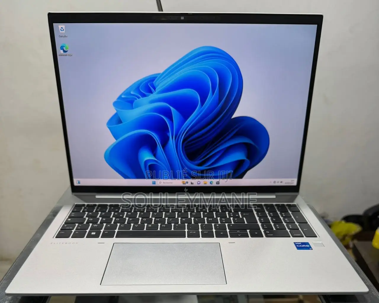 Ordinateur Portable HP EliteBook 860 G10 16GB Intel Core I7 SSD 512GB