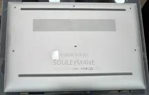 Ordinateur Portable HP EliteBook 860 G10 16GB Intel Core I7 SSD 512GB