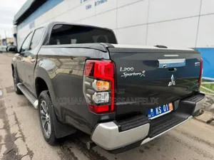 Mitsubishi L200 2022 Black