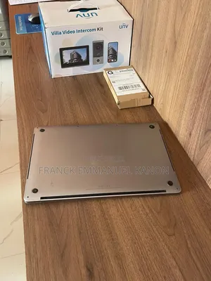 Ordinateur Portable Apple MacBook 2017 16GB Intel SSD 256GB