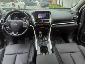 Mitsubishi Eclipse Cross 2021 Gris