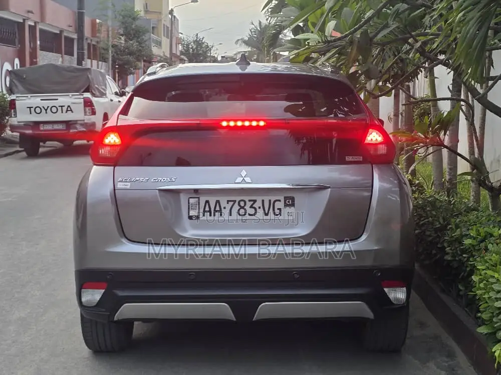 Mitsubishi Eclipse Cross 2021 Gris