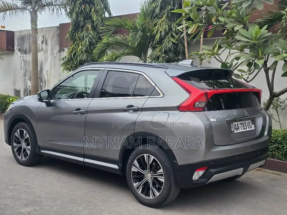 Mitsubishi Eclipse Cross 2021 Gris