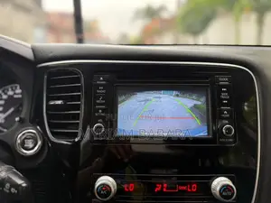 Mitsubishi Outlander 2020 Blanc cassé