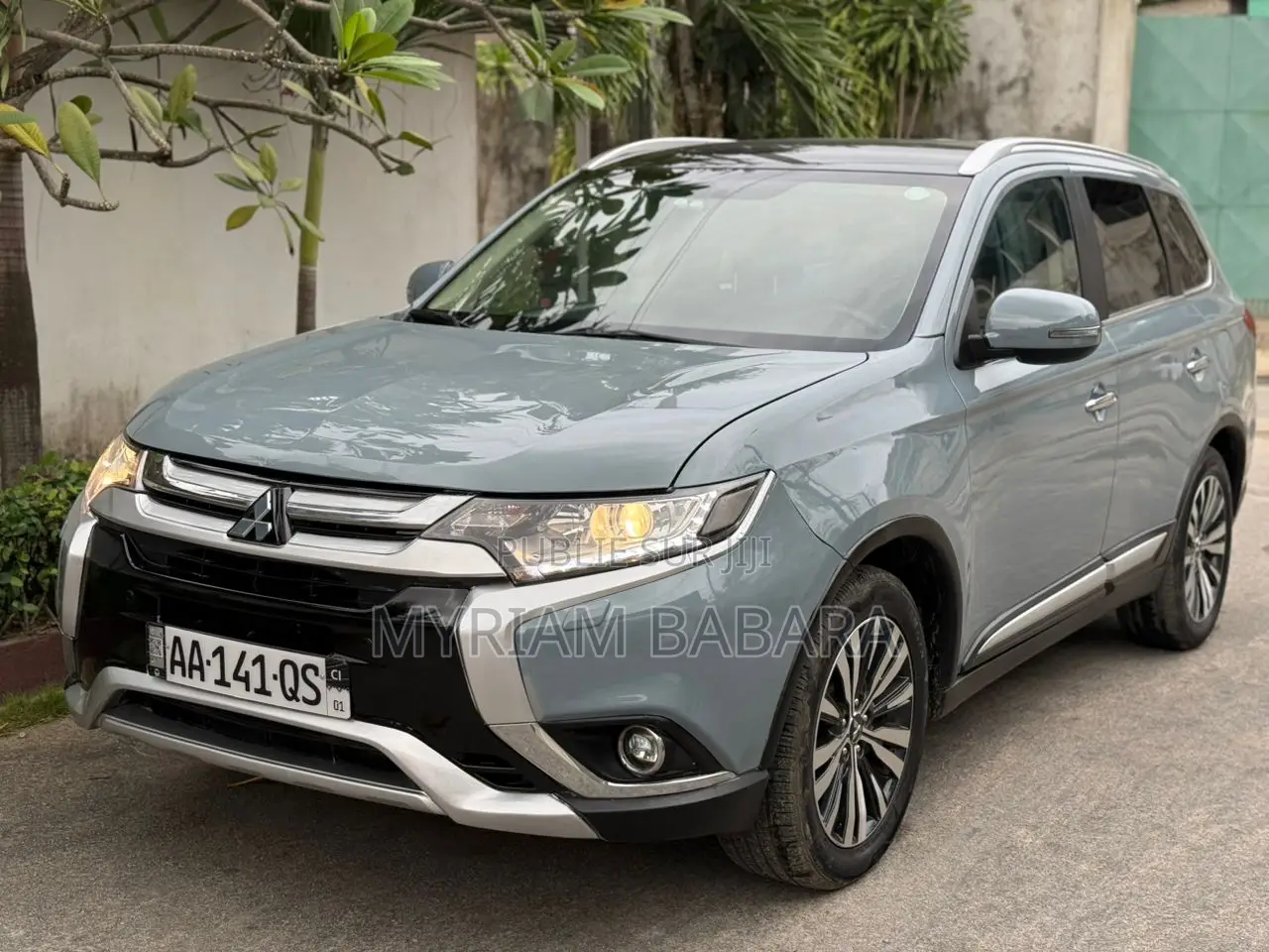 Mitsubishi Outlander 2020 Blanc cassé
