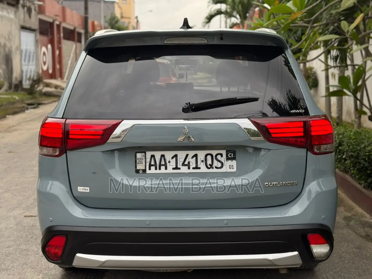 Mitsubishi Outlander 2020 Blanc cassé