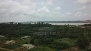 Photo - Terrain En Vente