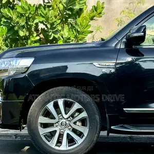 Toyota Land Cruiser 5.7 V8 VX-S 2021 Noir