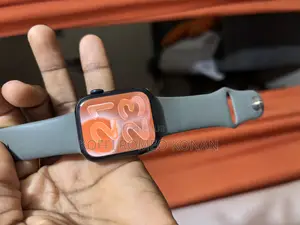 Photo - Apple Whatch Série 8 45mm