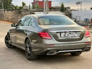 Mercedes-Benz E400 2018 Gris