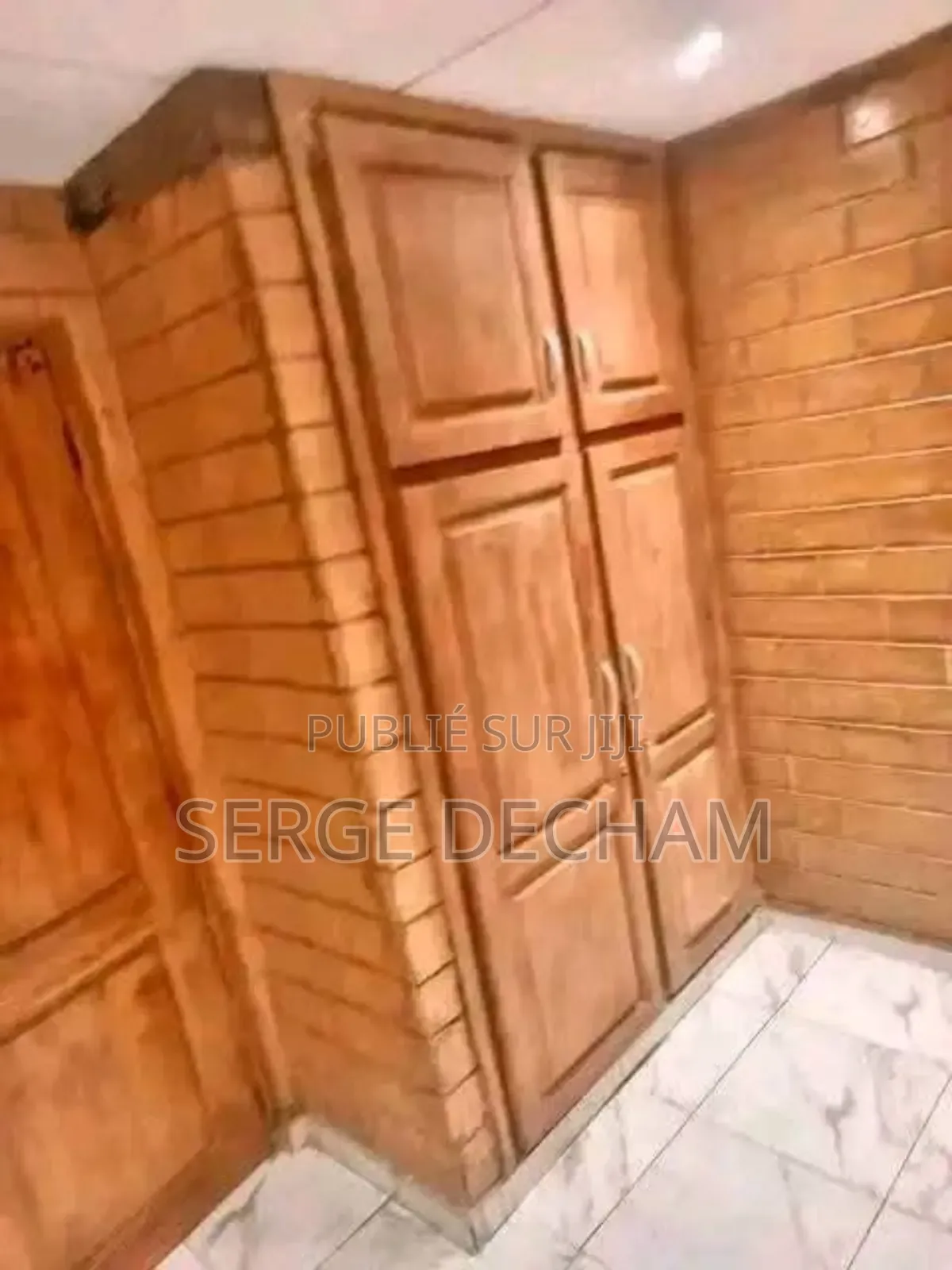 Maison Basse Basse 04pieces 170milles . Condtn 05mois