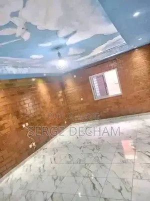 Maison Basse Basse 04pieces 170milles . Condtn 05mois