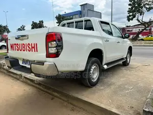 Mitsubishi L200 2022 Blanc