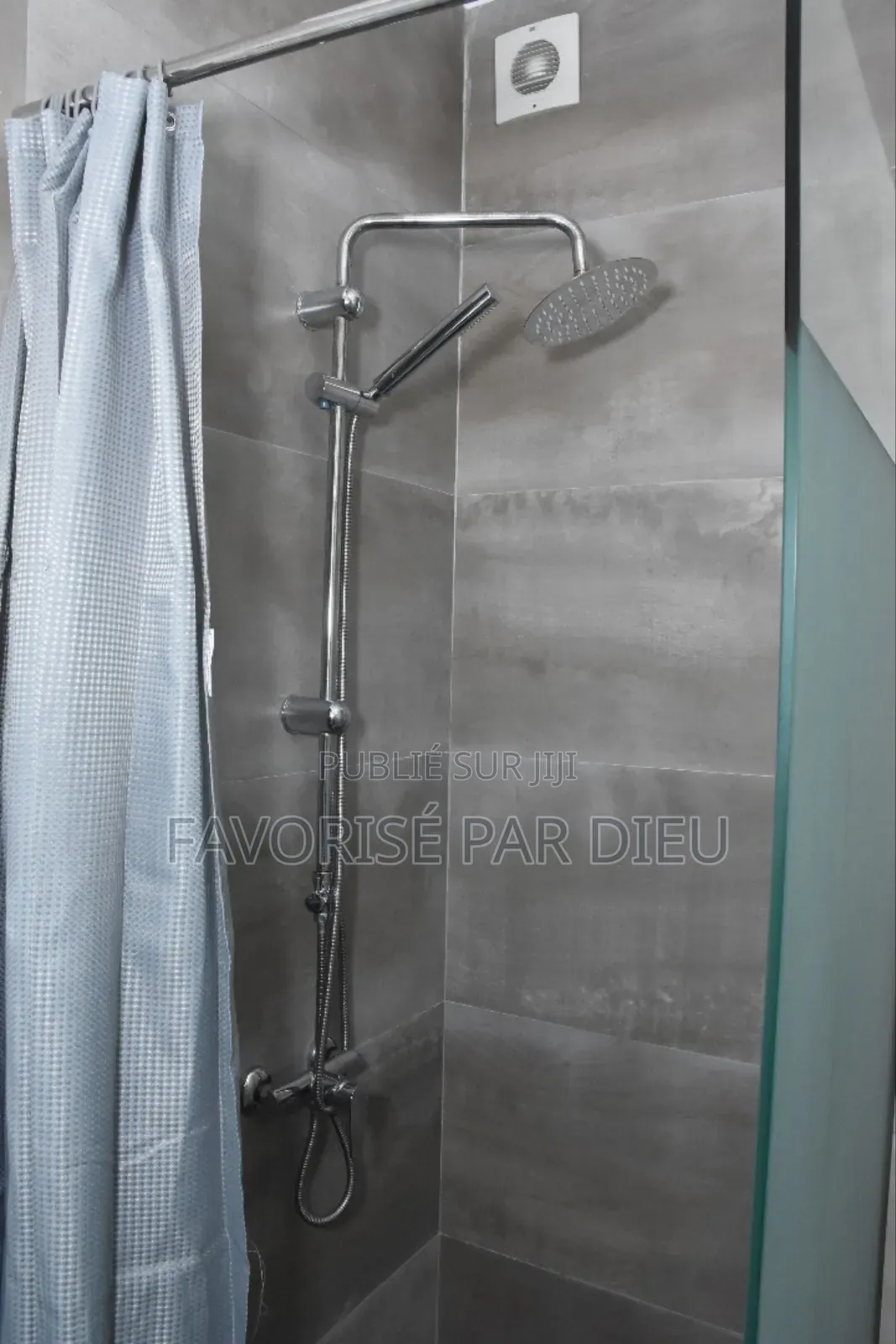 Furnished 1chbre Appartement dans Le Plateau à Louer