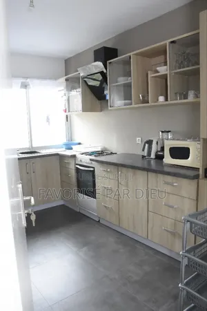 Furnished 1chbre Appartement dans Le Plateau à Louer