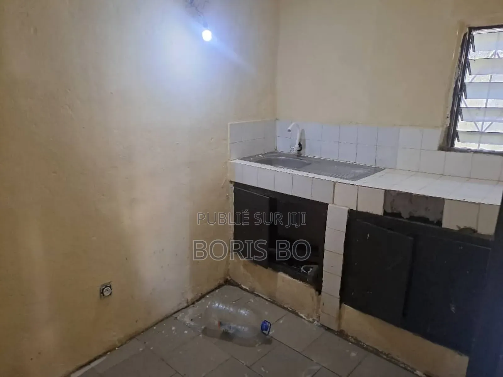 1chbre Studio dans Yopougon à Louer