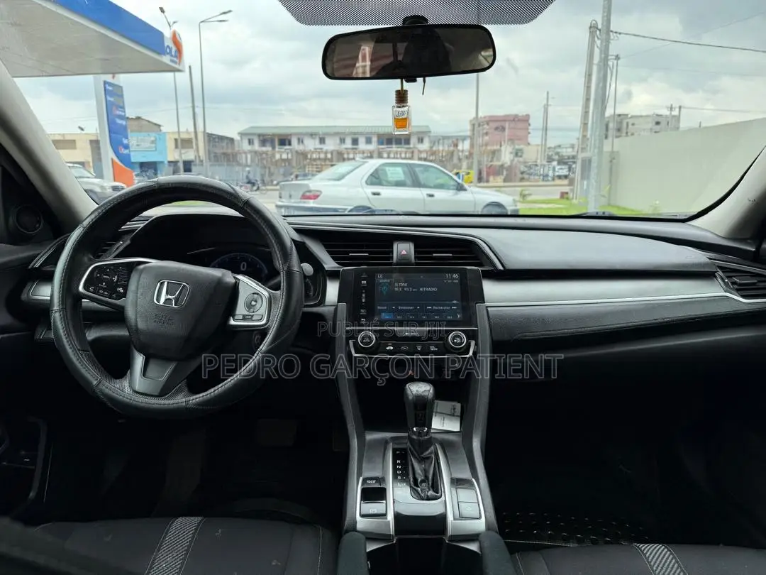 Honda Civic 2018 Noir Mat