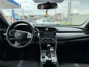 Honda Civic 2018 Noir Mat