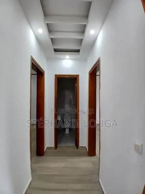 2chbre Appartement dans Grand Bassam, Cité à Louer