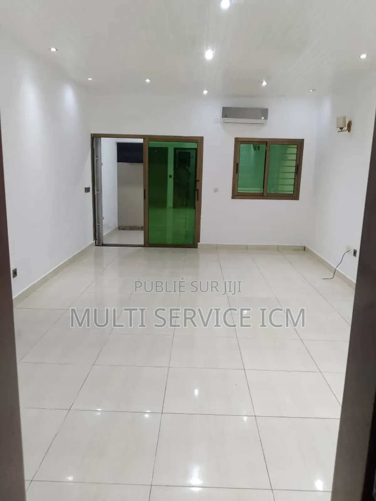 7chbre Duplex dans Ismaël Coulibaly, Cocody à Vendre