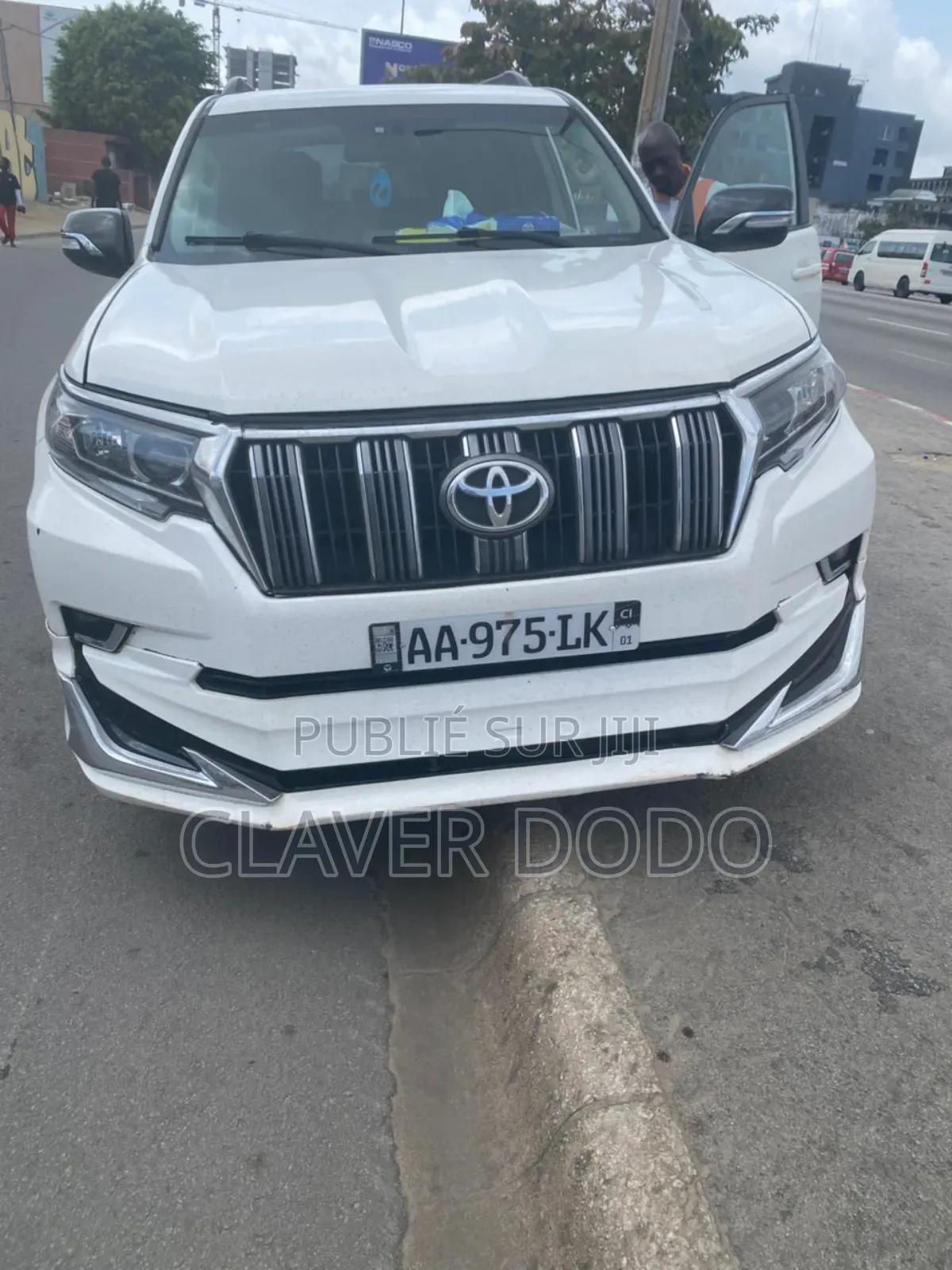 Toyota Land Cruiser Prado 2017 Blanc cassé