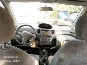 Toyota Yaris 1.5 2000 Vert