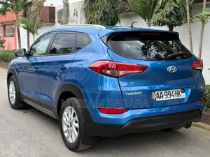 Hyundai Tucson 2016 Blue