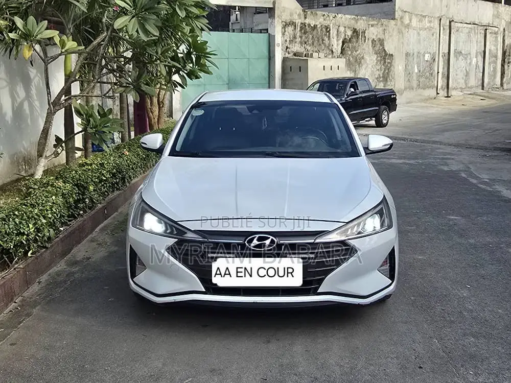 Hyundai Avante 2019 Blanc