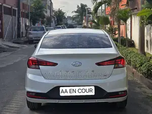 Hyundai Avante 2019 Blanc