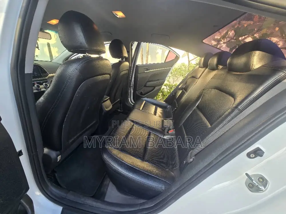 Hyundai Avante 2019 Blanc