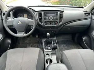 Mitsubishi L200 2022 Blanc