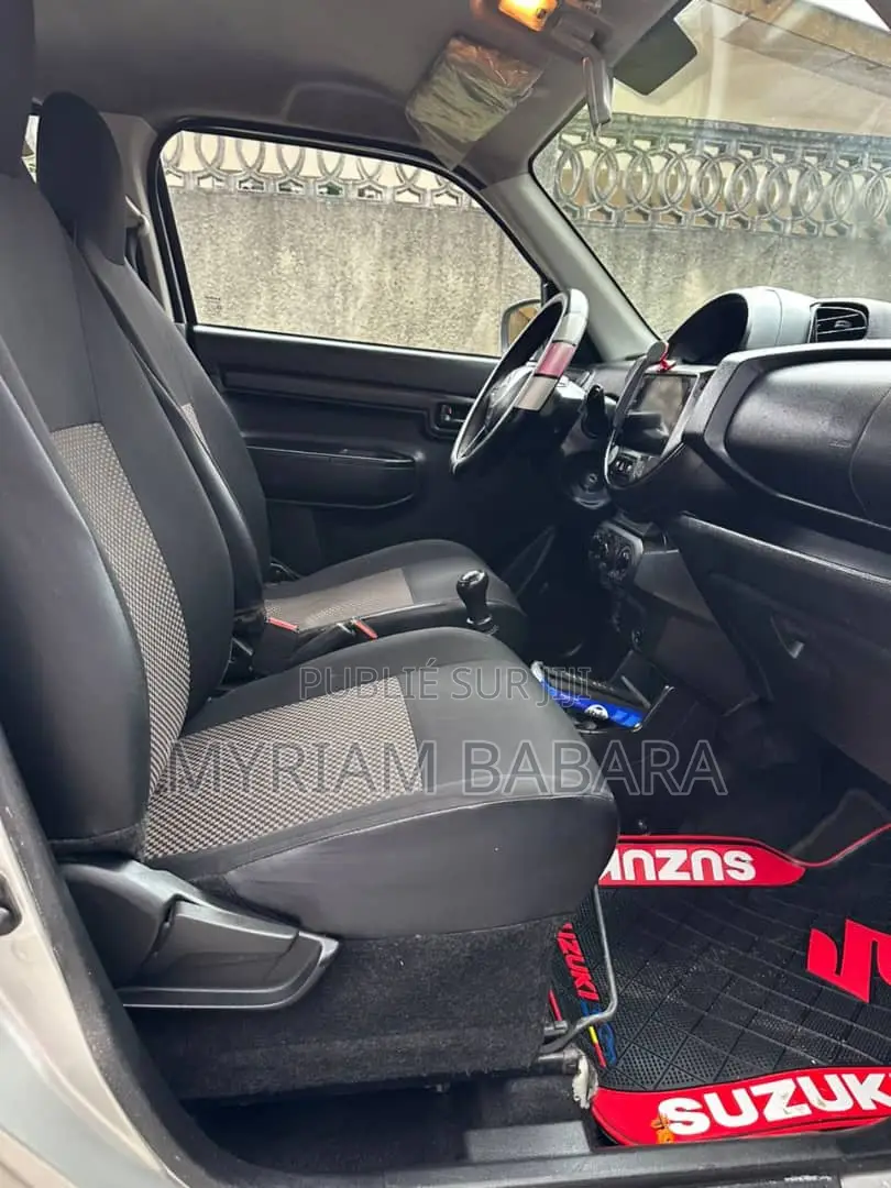 Suzuki S-Presso 2024 Gris