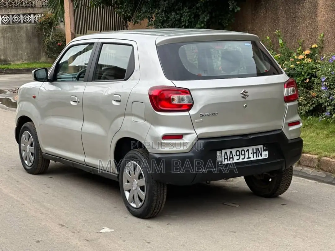 Suzuki S-Presso 2024 Gris