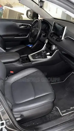 New Toyota RAV4 2022 Gris