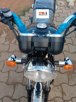 New Royal Moto/Vélomoteurs 2022