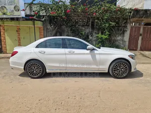 Mercedes-Benz C300 2018 Blanc