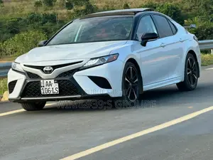 Toyota Camry 2019 Blanc