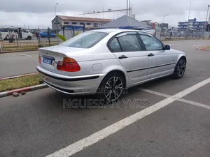 Photo - BMW 320i 2000 Gris