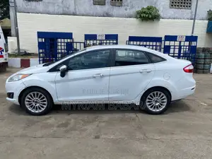 Ford Focus 2015 Blanc