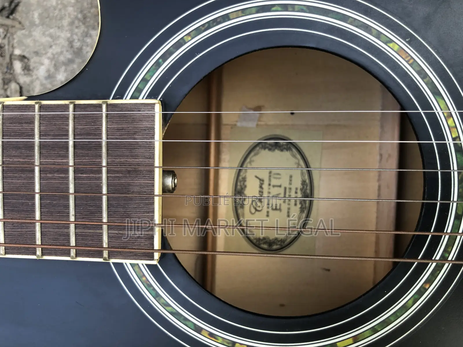 Guitare Acoustique /Sèche/Folk