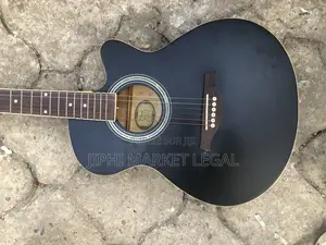 Photo - Guitare Acoustique /Sèche/Folk