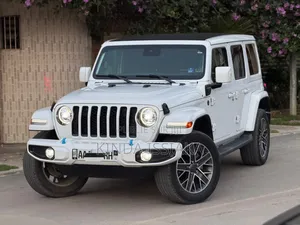 Photo - New Jeep Wrangler 4xe 2023 Blanc cassé