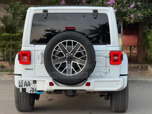 New Jeep Wrangler 4xe 2023 Blanc cassé