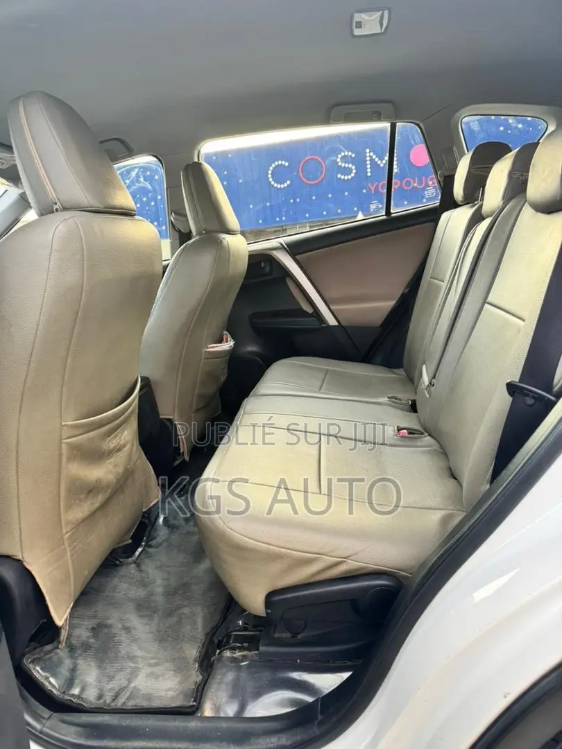 Toyota RAV4 LE 4dr SUV AWD (2.5L 4cyl 6A) 2015 Blanc